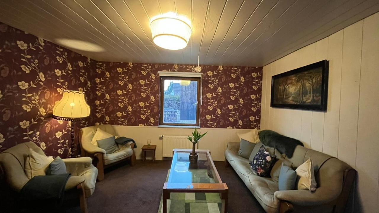 Monteure, Ganzes Haus, Schwarzheide, Haus 1 Apartment Екстериор снимка