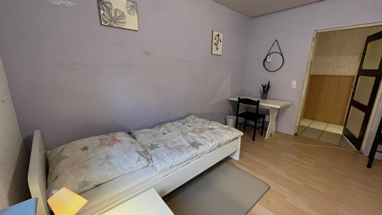 Monteure, Ganzes Haus, Schwarzheide, Haus 1 Apartment Екстериор снимка
