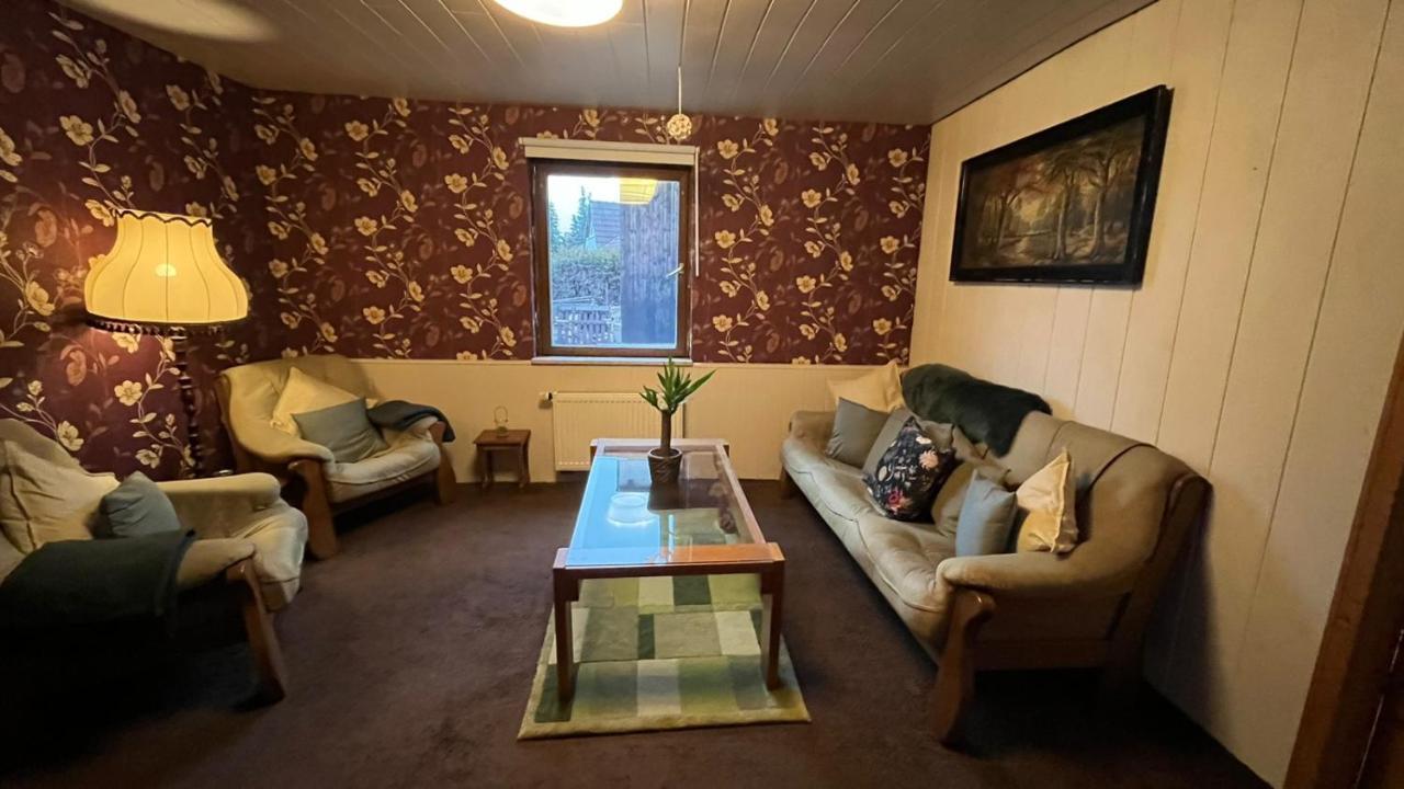 Monteure, Ganzes Haus, Schwarzheide, Haus 1 Apartment Екстериор снимка