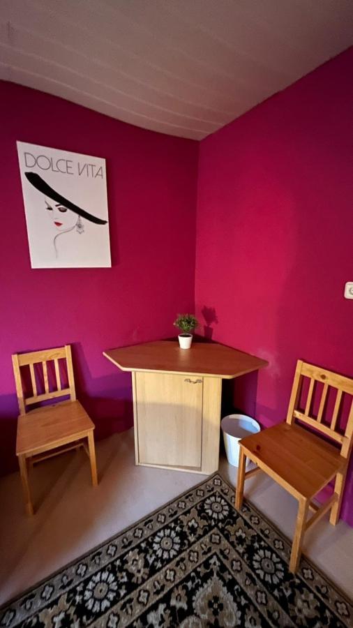 Monteure, Ganzes Haus, Schwarzheide, Haus 1 Apartment Екстериор снимка