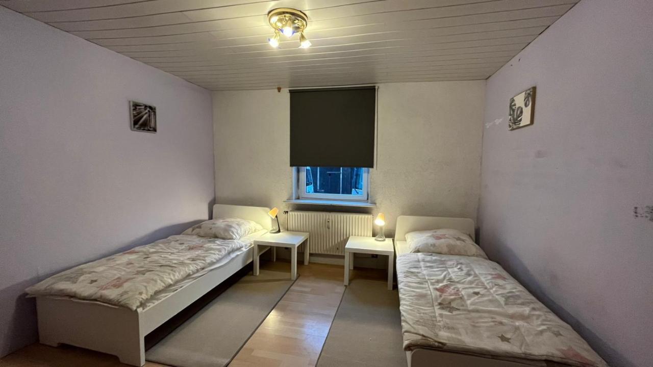 Monteure, Ganzes Haus, Schwarzheide, Haus 1 Apartment Екстериор снимка