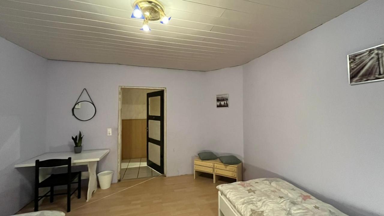 Monteure, Ganzes Haus, Schwarzheide, Haus 1 Apartment Екстериор снимка