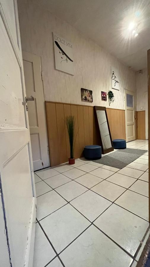 Monteure, Ganzes Haus, Schwarzheide, Haus 1 Apartment Екстериор снимка