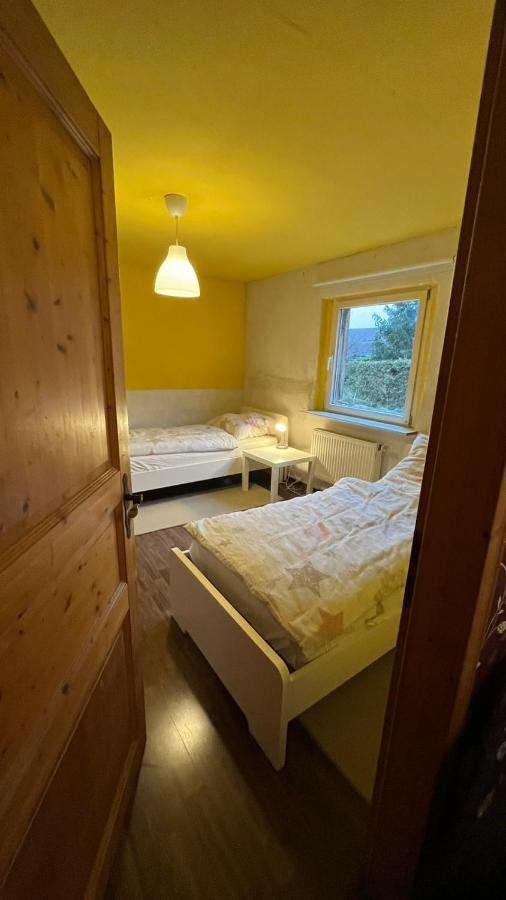 Monteure, Ganzes Haus, Schwarzheide, Haus 1 Apartment Екстериор снимка