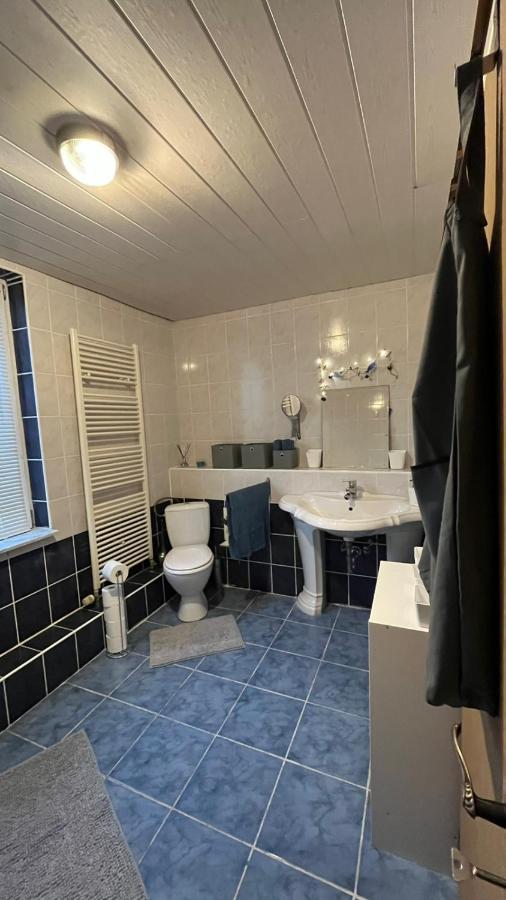 Monteure, Ganzes Haus, Schwarzheide, Haus 1 Apartment Екстериор снимка